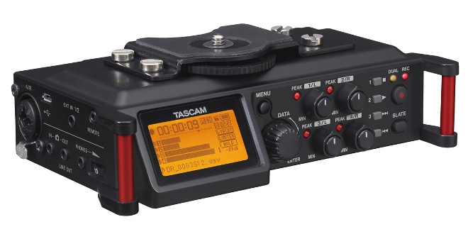 Tascam-DR-70D-front