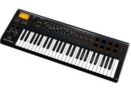 MIDI-клавиатуры с сенсорными моторизованными фейдерами BEHRINGER MOTOR 49 и BEHRINGER MOTOR 61