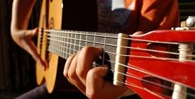 Основные приёмы игры на классической гитаре