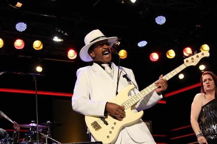Larry Graham.jpg