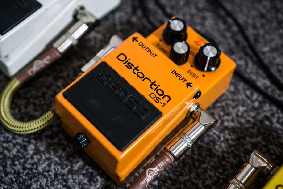 Педаль BOSS DS-1 Distortion