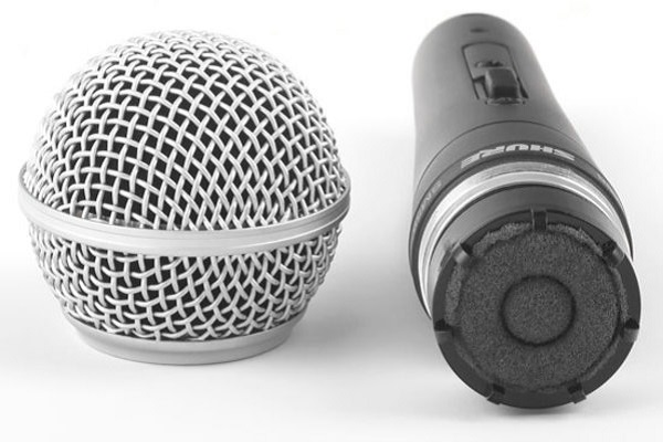Профессиональный динамический микрофон SHURE SM58S