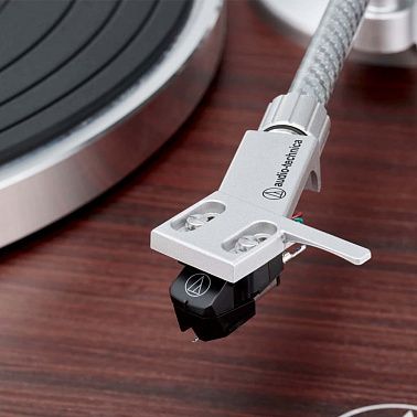 Проигрыватель винила AUDIO-TECHNICA AT-LPW50BT