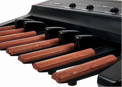MIDI контроллер STUDIOLOGIC PEDALBOARD MP113