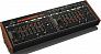 Синтезатор BEHRINGER SYNCUSSION SY-1
