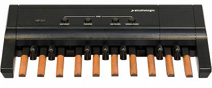 MIDI контроллер STUDIOLOGIC PEDALBOARD MP117
