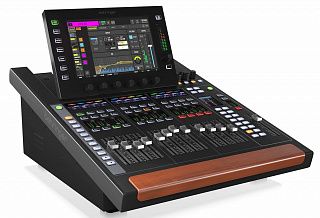 Цифровой микшер BEHRINGER WING COMPACT