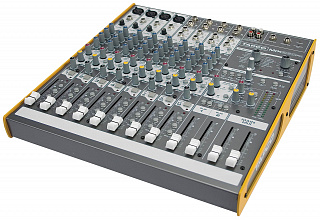 МИКШЕРНЫЙ ПУЛЬТ TAPCO MIX 260FX