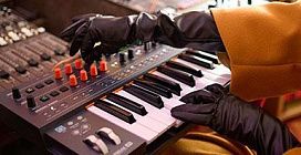Arturia MiniFreak 49: Большие клавиши, тач-пад XYZ и никакого велосипеда