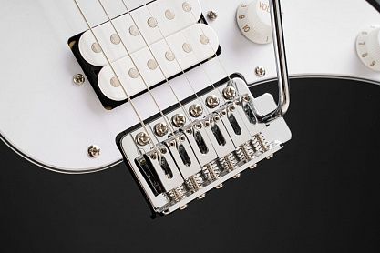 ЭЛЕКТРОГИТАРА CORT G200-BK