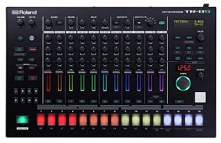 Драм-машина ROLAND TR-8S
