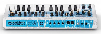 Синтезатор NOVATION Bass Station II Swifty Edition