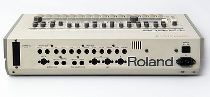 Драм-машина ROLAND TR-909