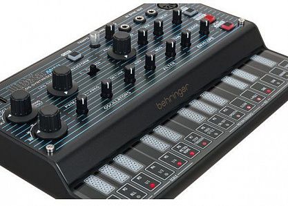 Синтезатор BEHRINGER UB-Xa MINI