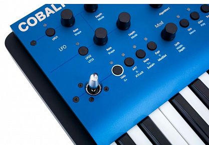 Синтезатор Modal Cobalt8