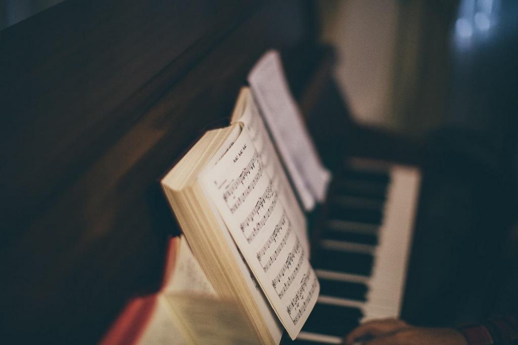 Пианино и ноты